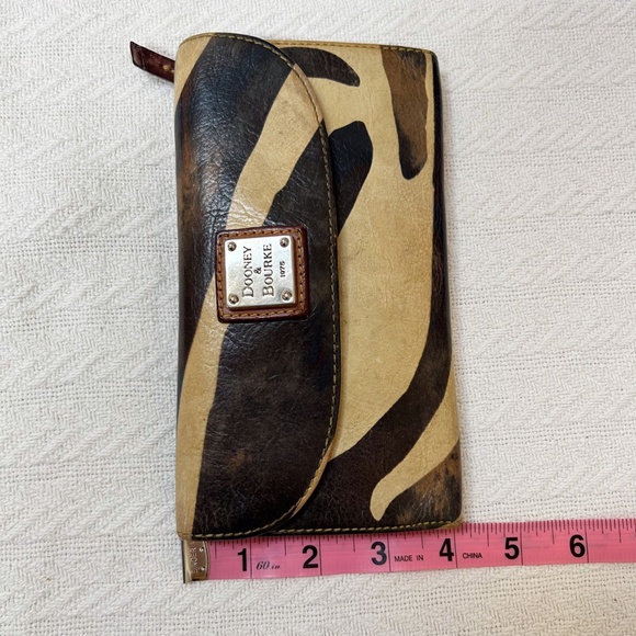 Dooney & Bourke Vintage Zebra Wallet - Picture 10 of 16